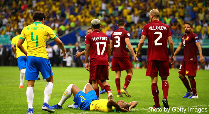判定にも泣きブラジルは最後までゴールを奪えず 【ブラジルvsベネズエラ：GS第2節】
