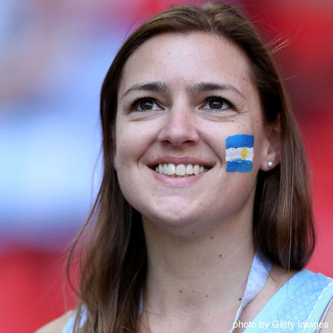 試合開始を待つアルゼンチンサポ―ターの女性！【アルゼンチンvsアイスランド：GS第1節】