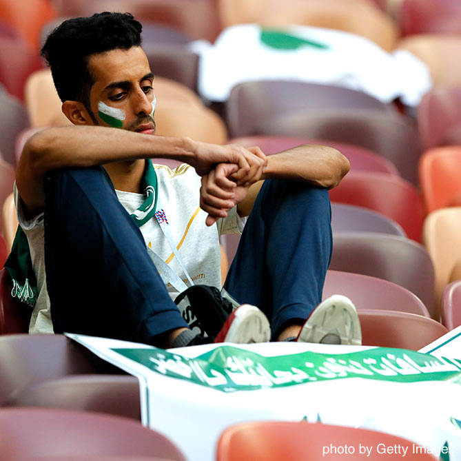 サウジアラビアの開幕戦大敗に悲しげな表情…【ロシアvsサウジアラビア：GS第1節】